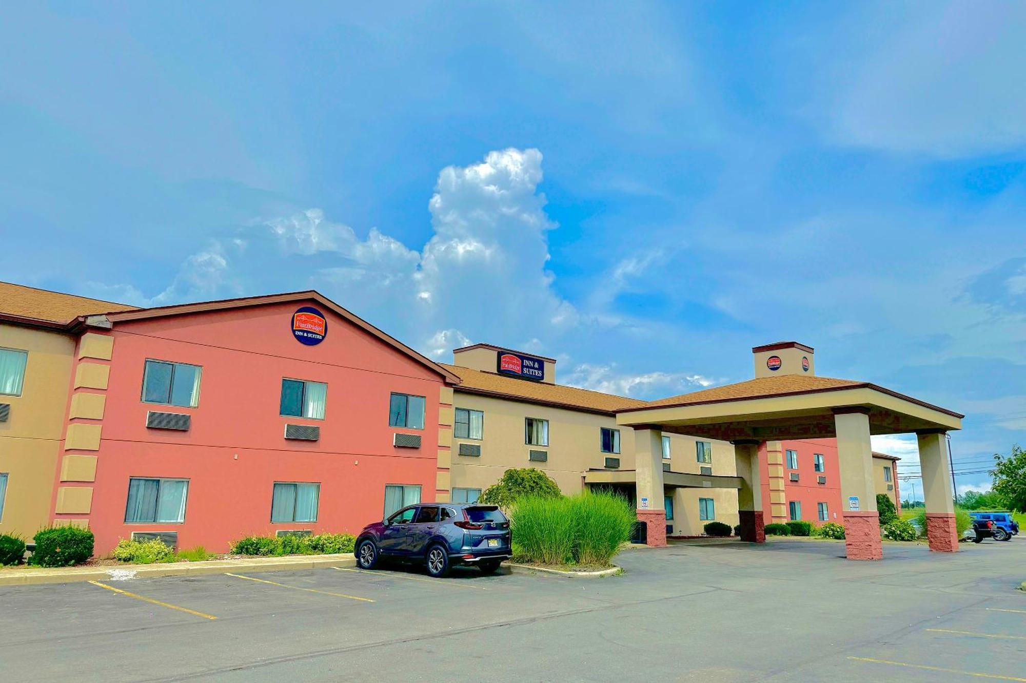 Fairbridge Inn & Suites Batavia-Darien Amusement Park Exteriör bild