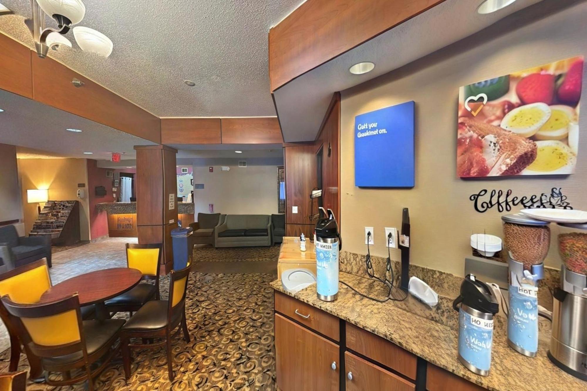 Fairbridge Inn & Suites Batavia-Darien Amusement Park Exteriör bild